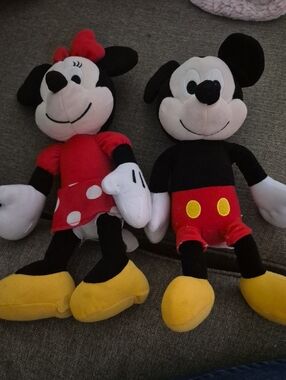 Disney Minnie & Mickey Plush Pair - Red, Black, Yellow, White